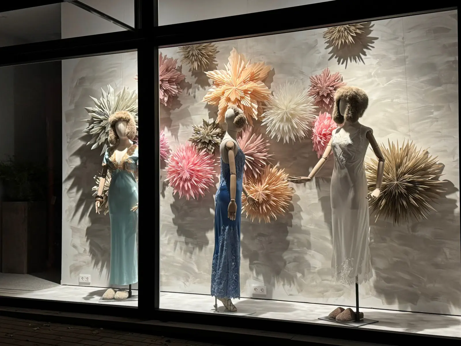Vitrine lingerie de nuit à Perwez